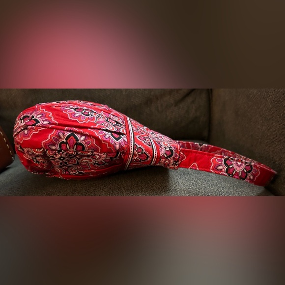 SOLD Adorable Vera Bradley cotton handbag in excellent condition. - Picture 4 of 7